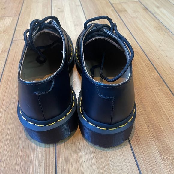 NWOT Dr. Martens 2046 Smooth Black Leather Shoes Boots Men’s Size 5